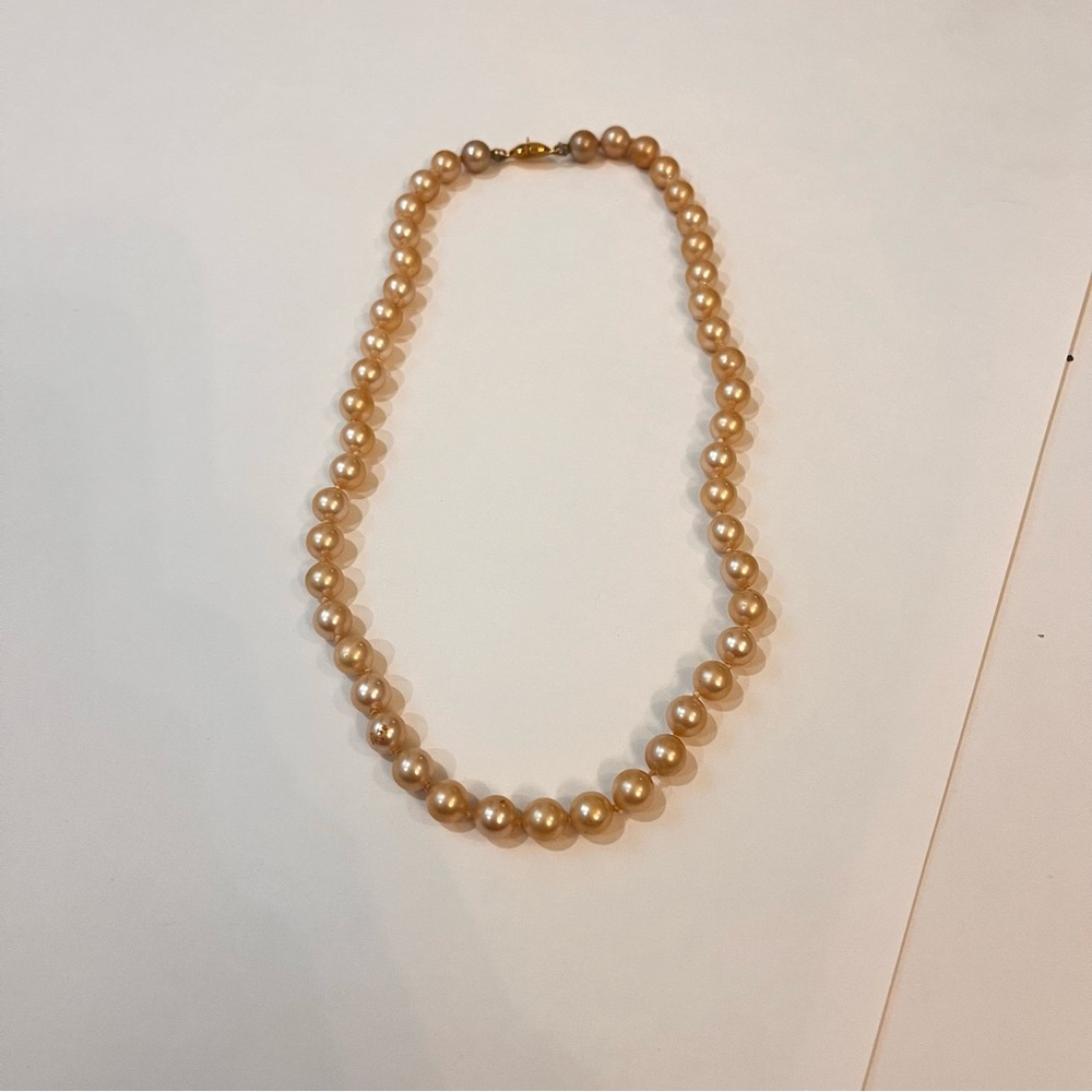 Elegant Rose Colored Pearl Necklace